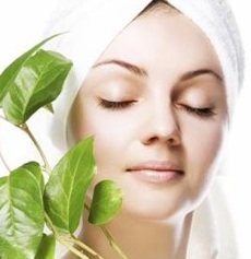 Natural Facial Massage with Leaves